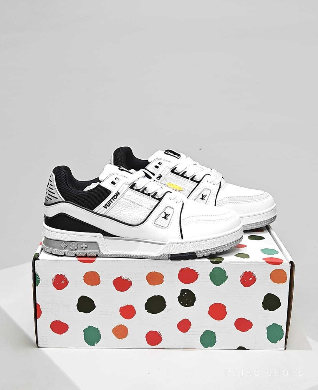 LV Trainer Low — White