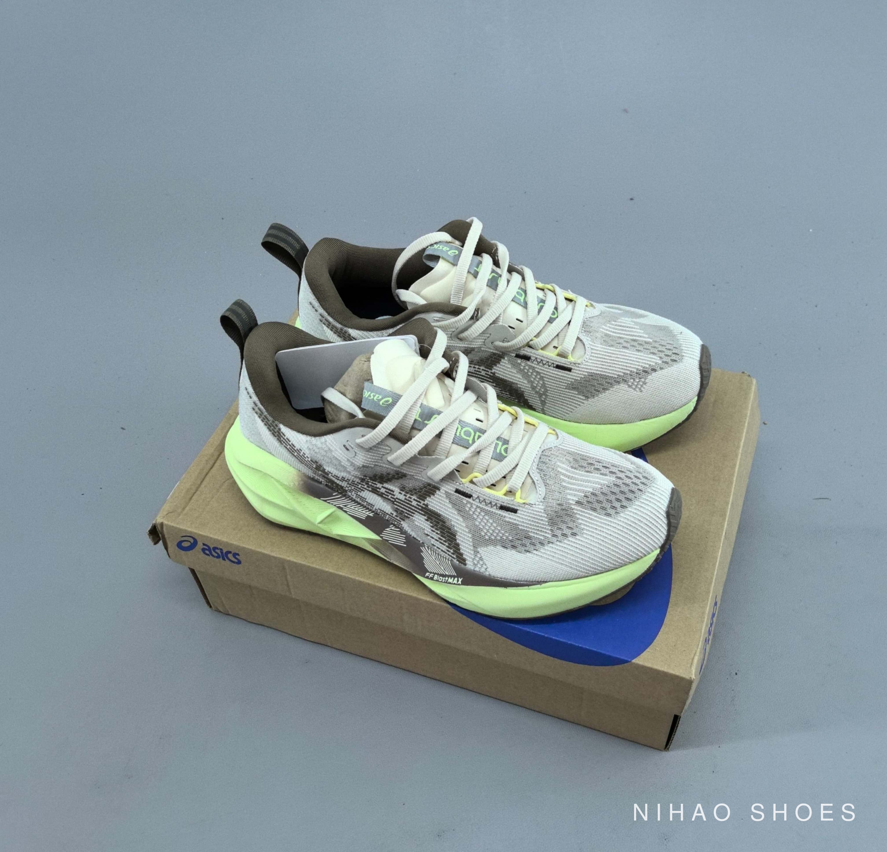 Asics Novablast 5 LE
