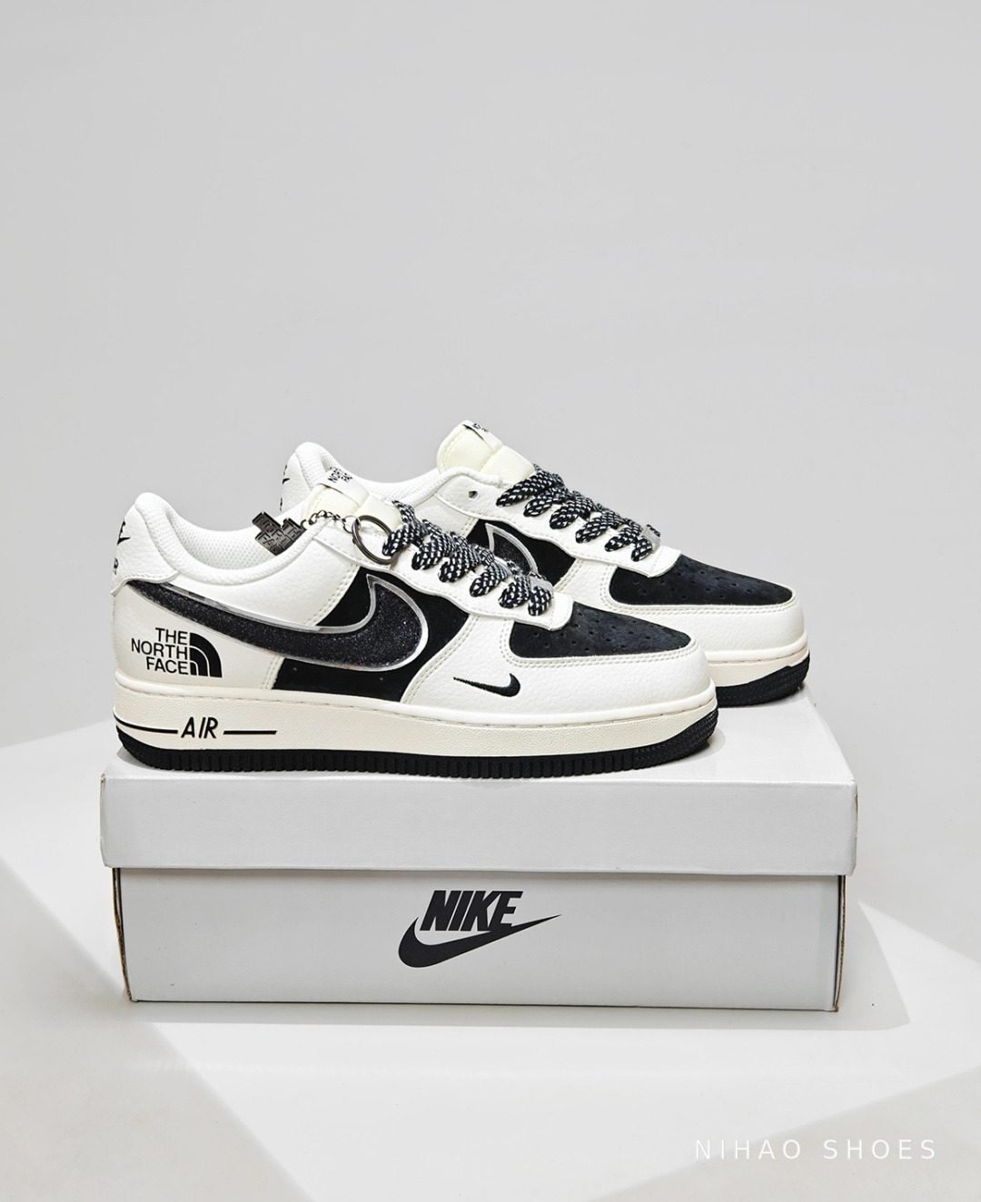 Nike Air Force 1 Low — Glitter Swoosh