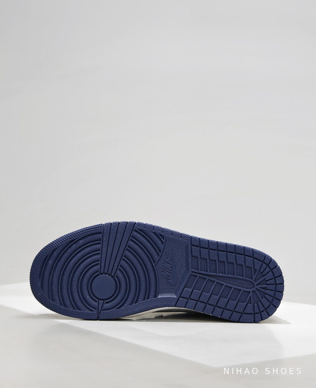 Air Jordan 1 Low OG SP — photo 11