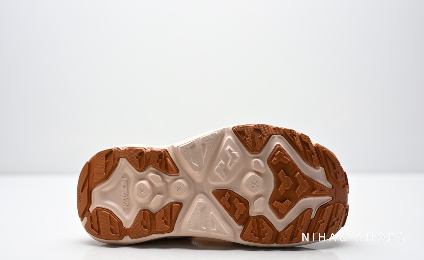 HOKA Hopara 2 — Peach