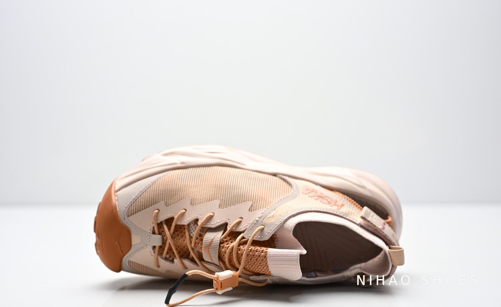 HOKA Hopara 2 — Peach