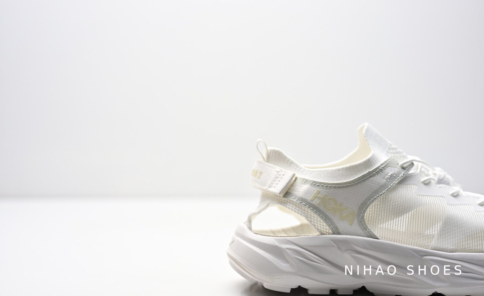 HOKA Hopara 2 — White