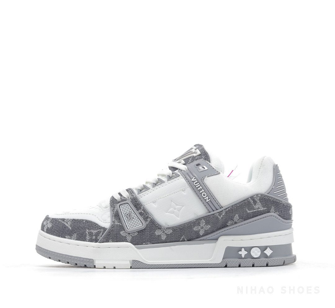 LV Trainer Monogram — Grey
