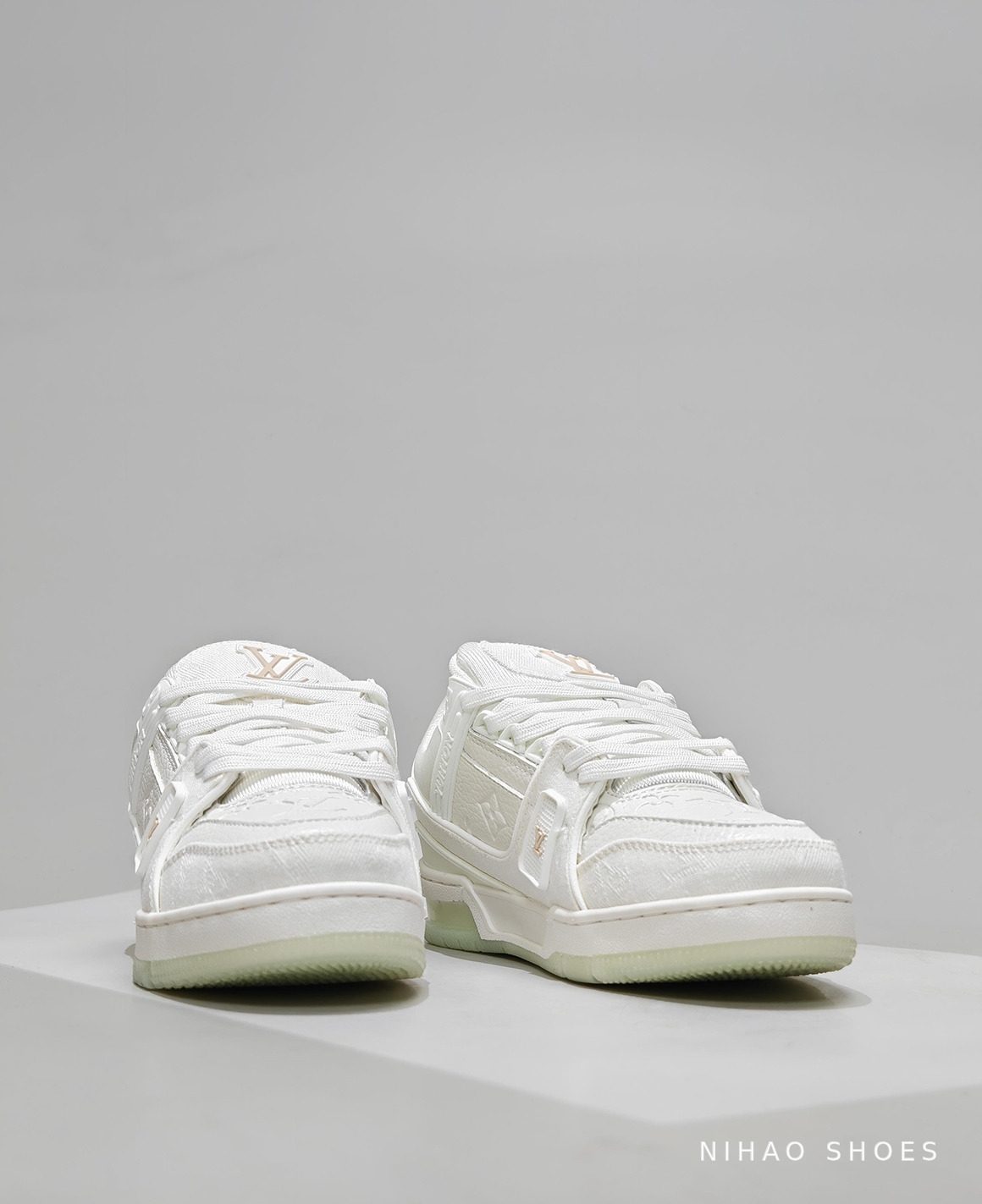 LV Trainer Triple White — front view
