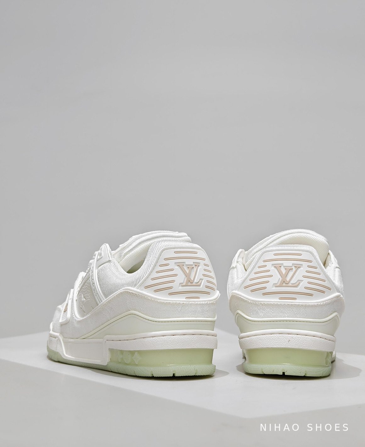 LV Trainer Triple White — heel detail