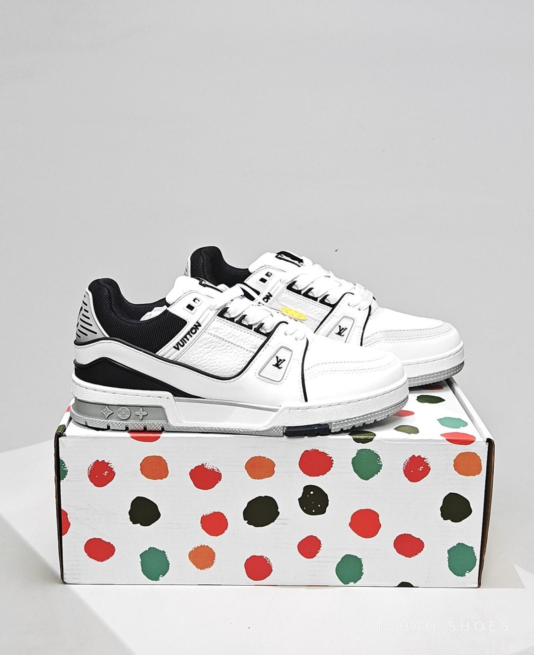 LV Trainer Low — White