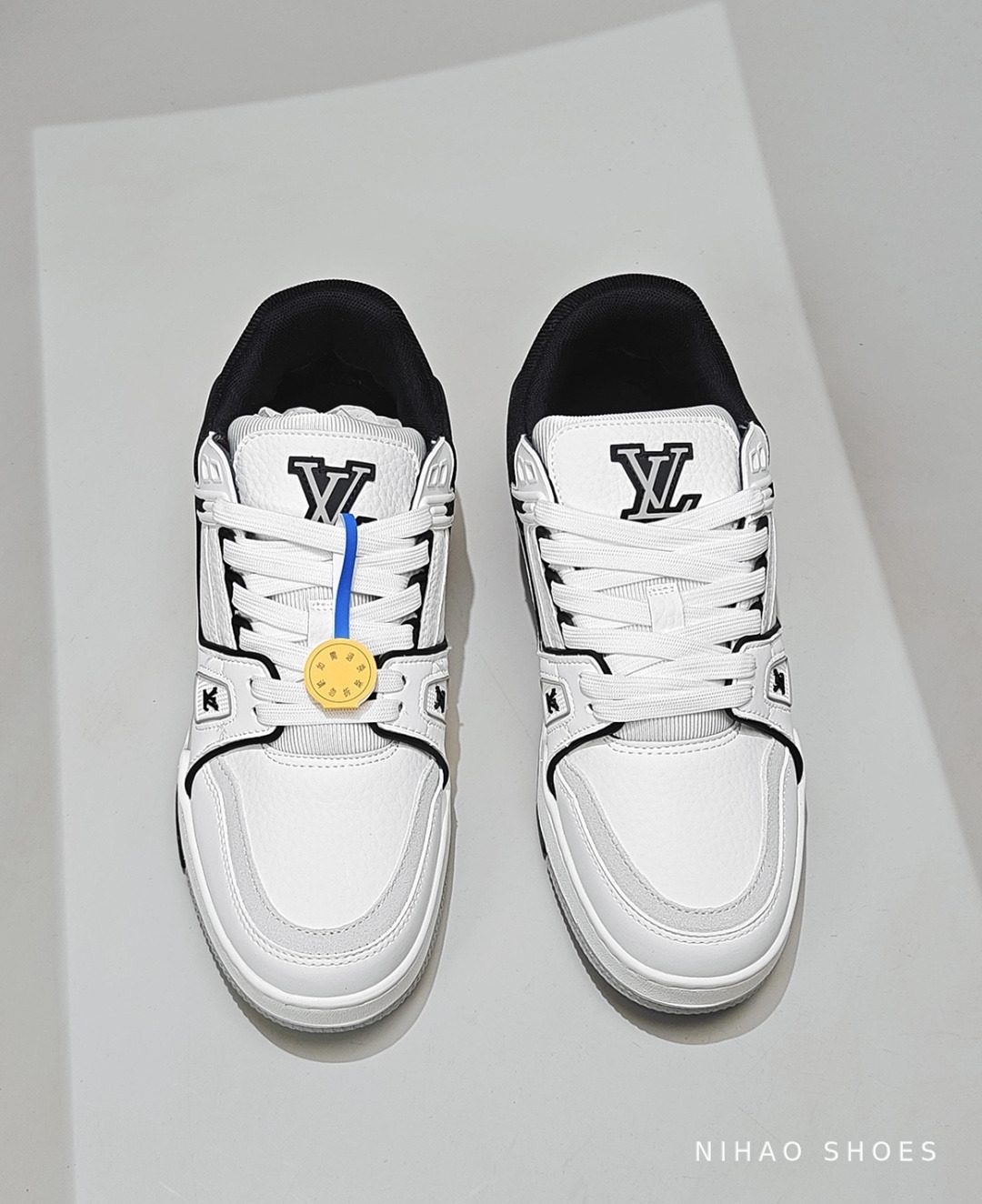 LV Trainer Low White — top view