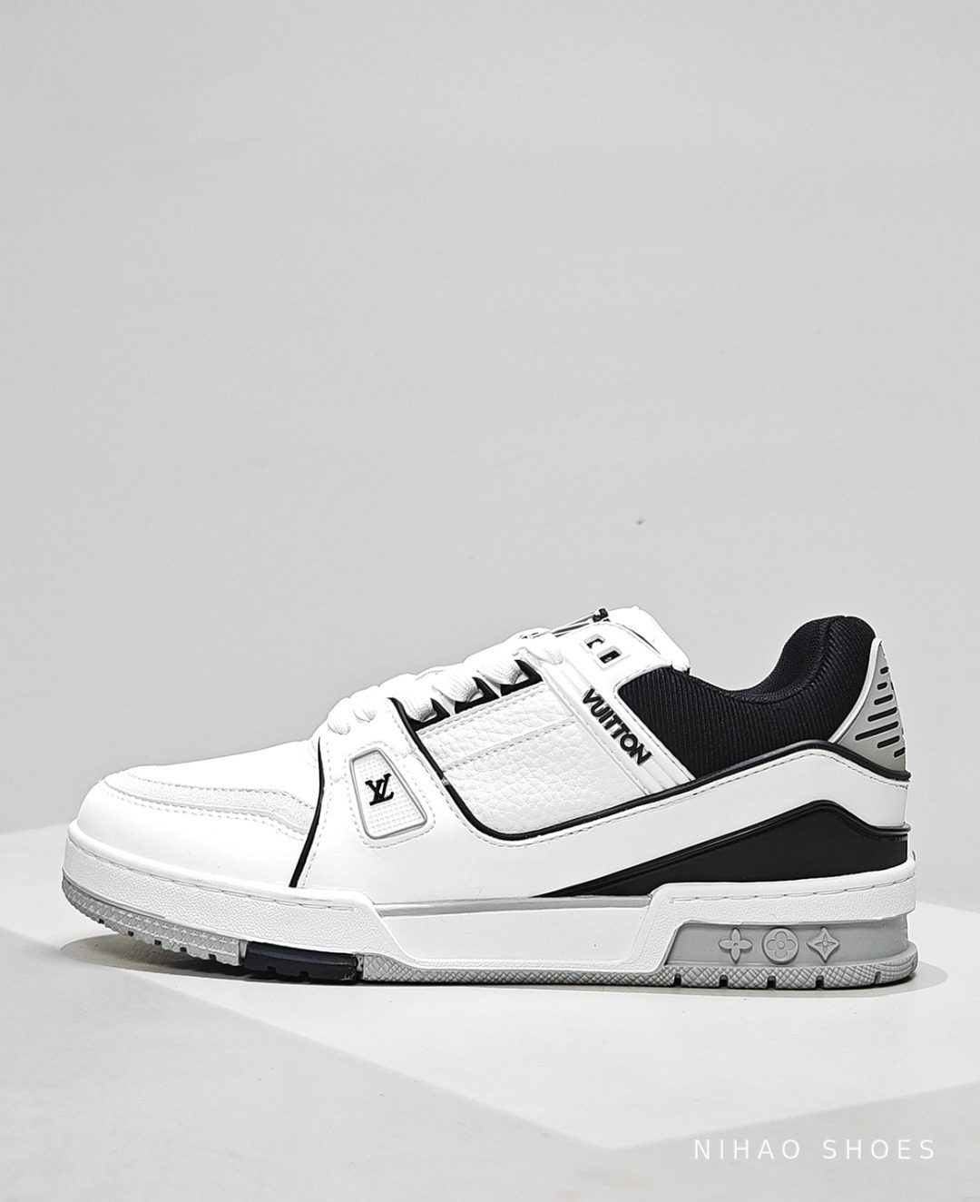 LV Trainer Low White — side profile
